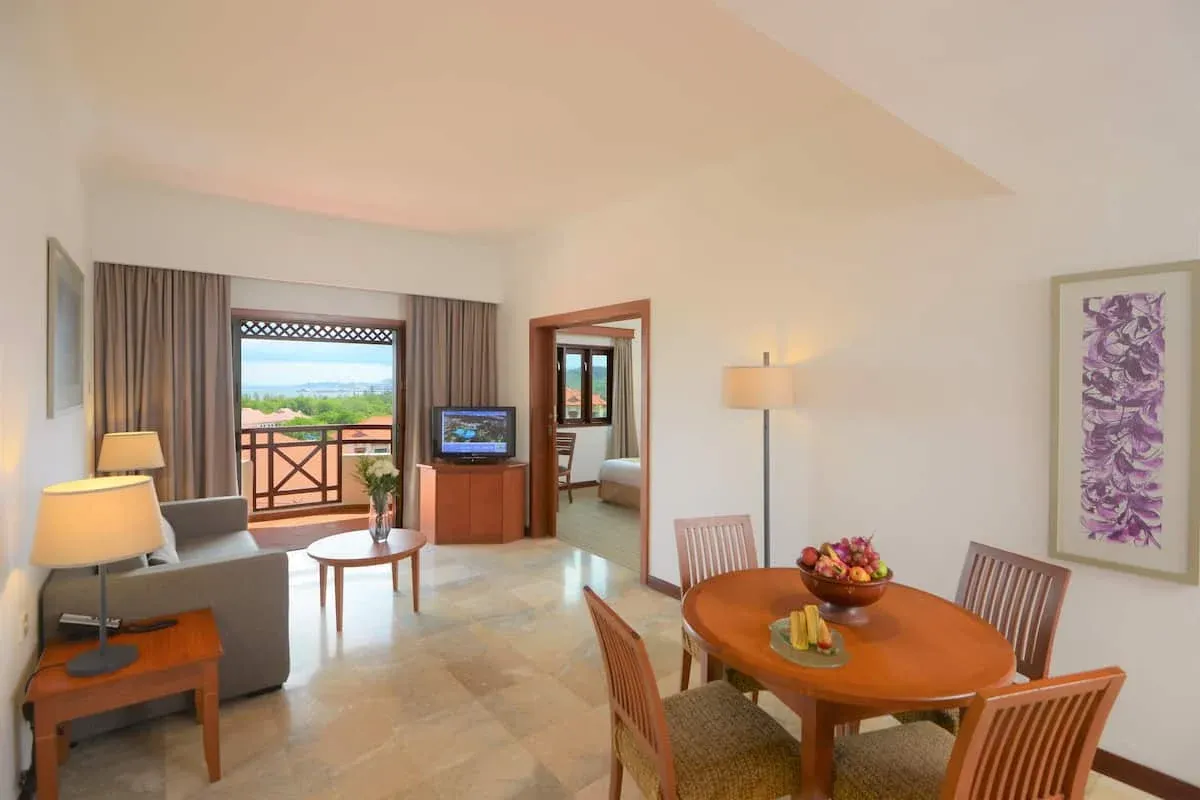 One Bedroom Suite Holiday Inn Resort Batam